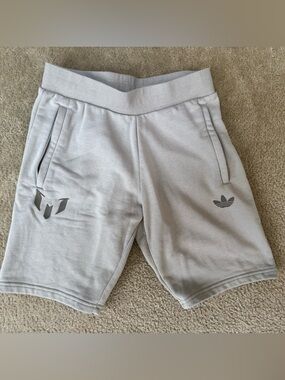 Boys Sz M 11/12Y adidas Light Tan Trefoil Athletic Shorts with Logo Accents